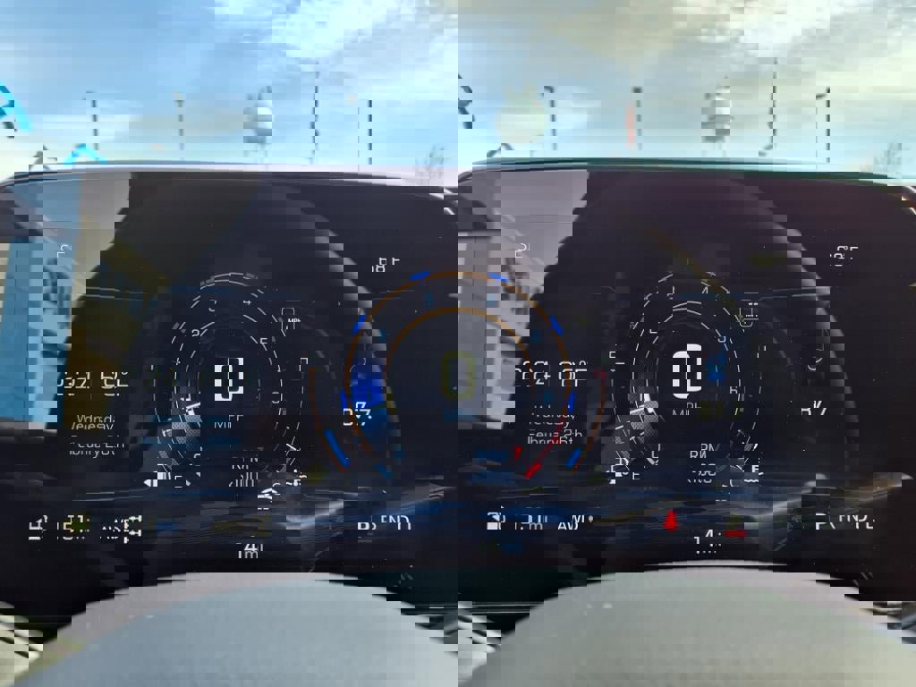 New 2025 Chevrolet Equinox LT w/ Safety and Technology Package image 11