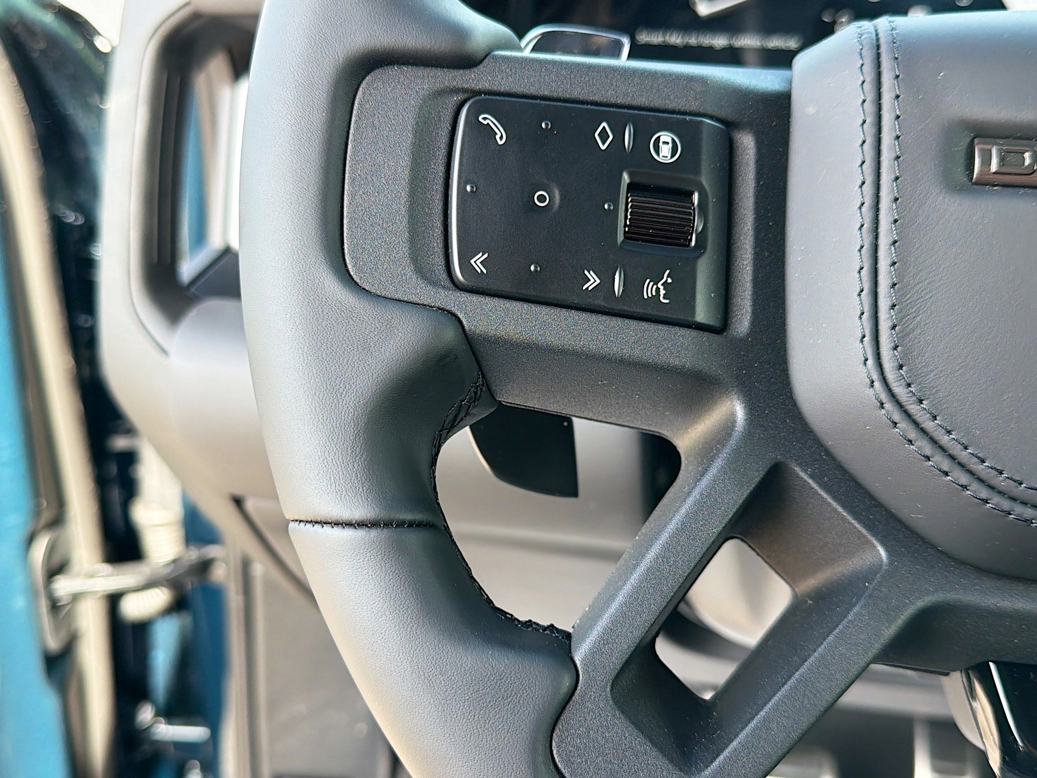 New 2026 Land Rover Defender 110 OCTA AWD/4WD image 36