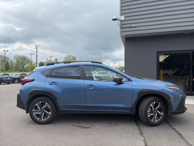 Used 2024 Subaru Crosstrek 2.0i Premium AWD/4WD image 2