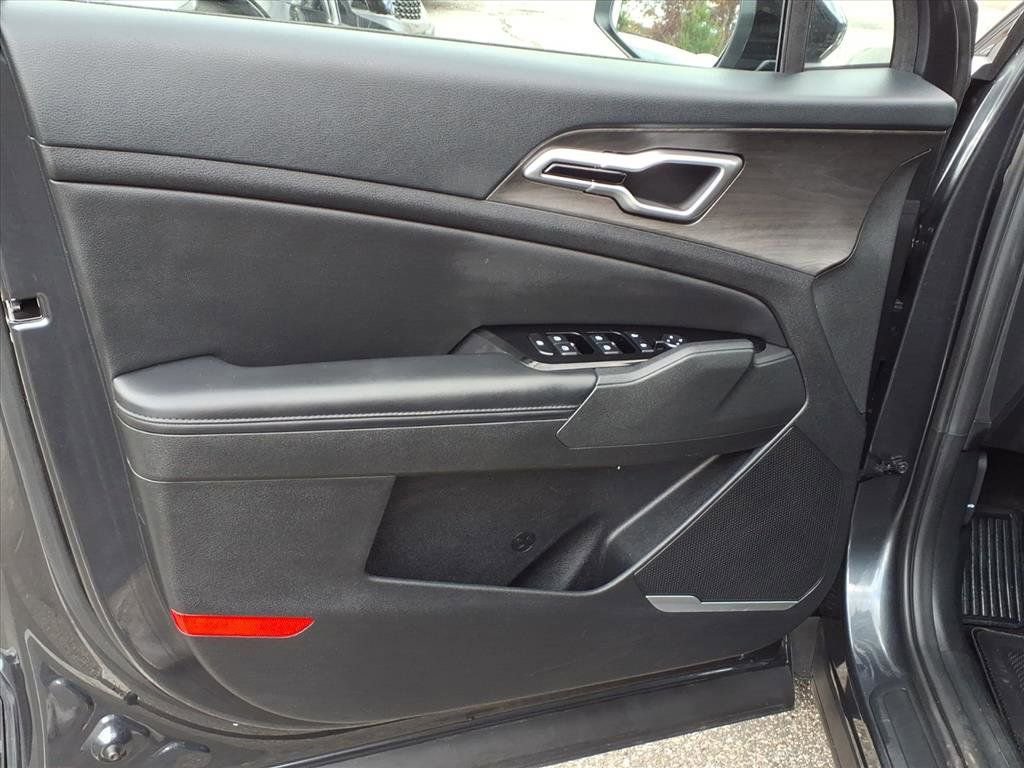 Used 2023 Kia Sportage X-Line w/ X-Line Premium Package image 10