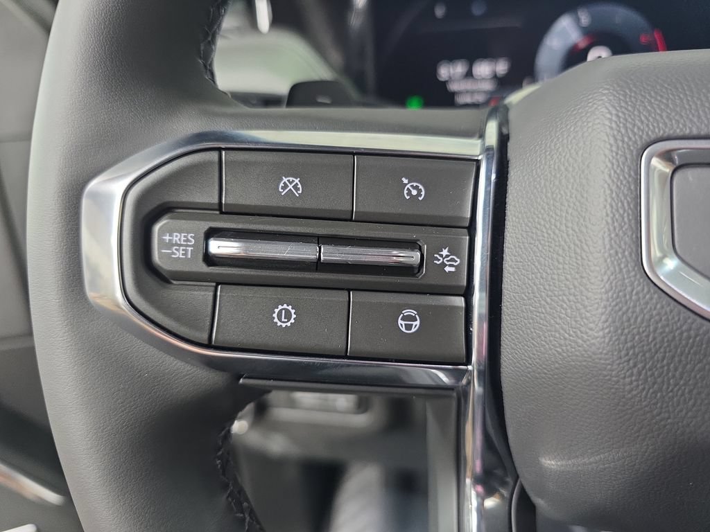 New 2026 GMC Yukon Denali w/ Advanced Technology Package AWD/4WD image 17