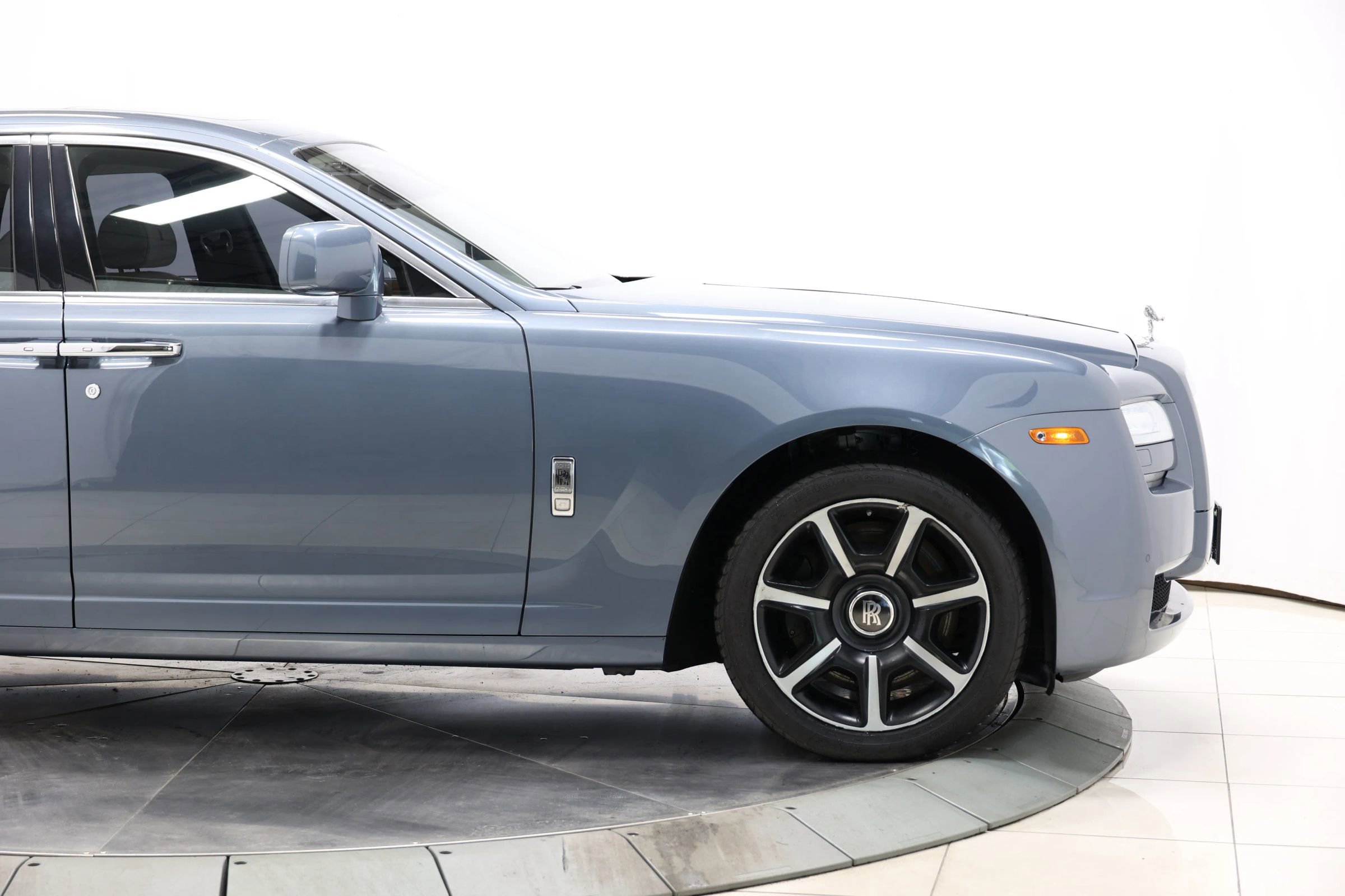 Used 2011 Rolls-Royce Ghost image 69