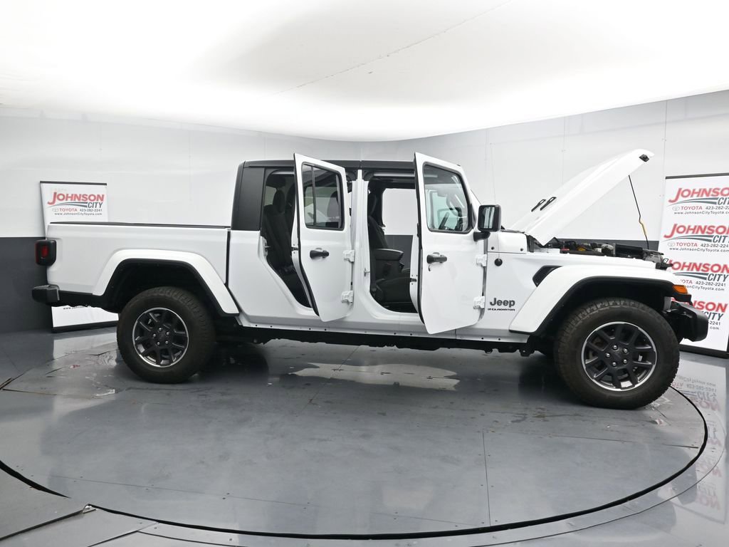 Used 2023 Jeep Gladiator Overland AWD/4WD image 38