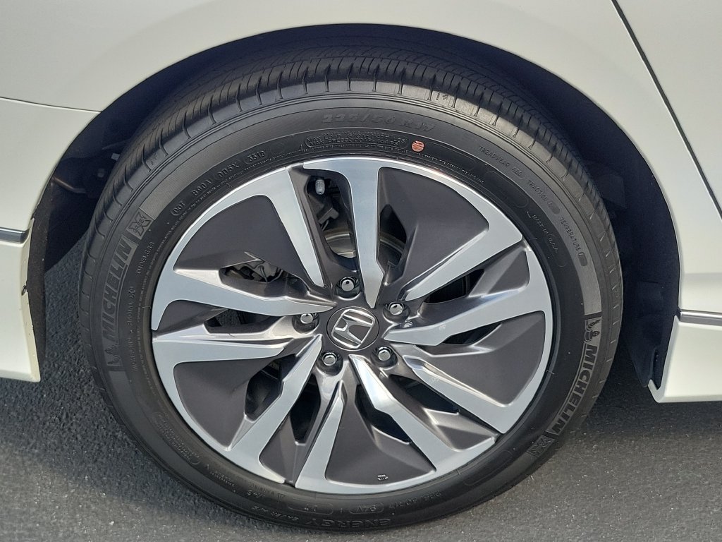 Used 2019 Honda Accord EX image 7