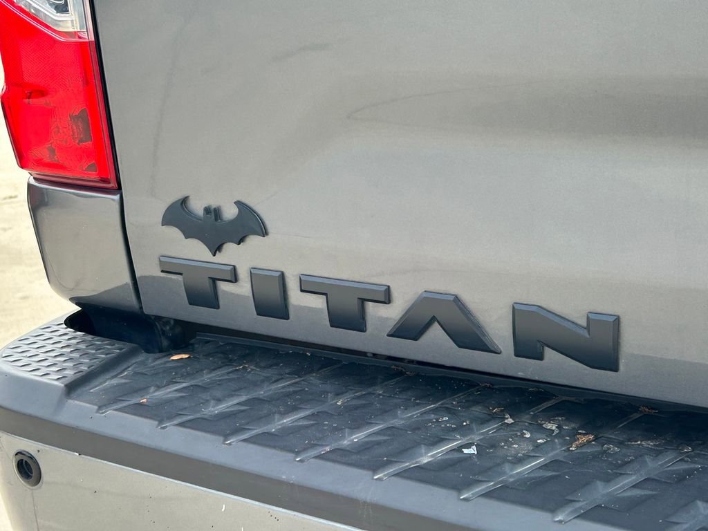 Used 2019 Nissan Titan SV w/ SV Convenience Package AWD/4WD image 12