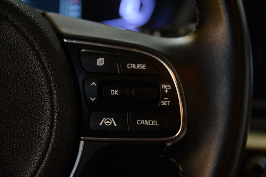 Used 2022 Kia Niro LXS w/ Digital Cluster Package image 18
