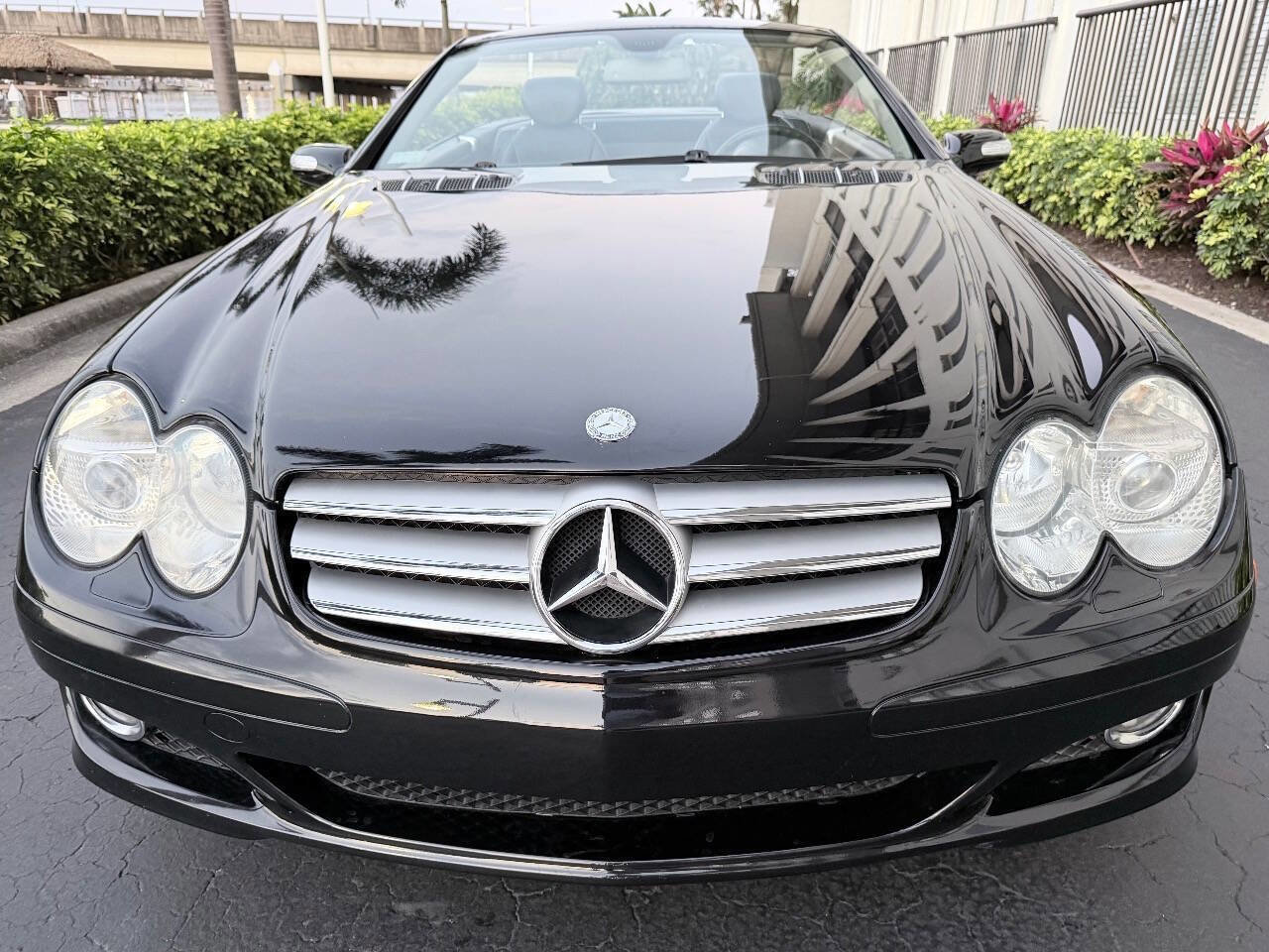 Used 2007 Mercedes-Benz SL 550 w/ Premium Pkg I image 13