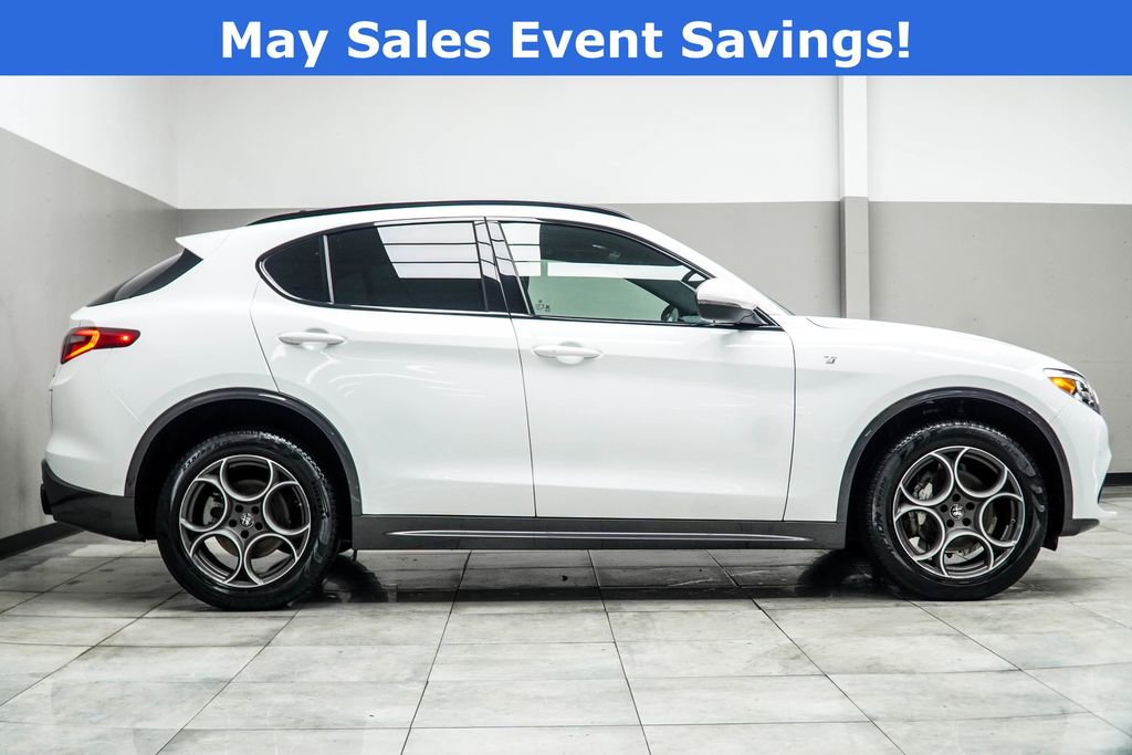 Used 2023 Alfa Romeo Stelvio Ti AWD/4WD image 6