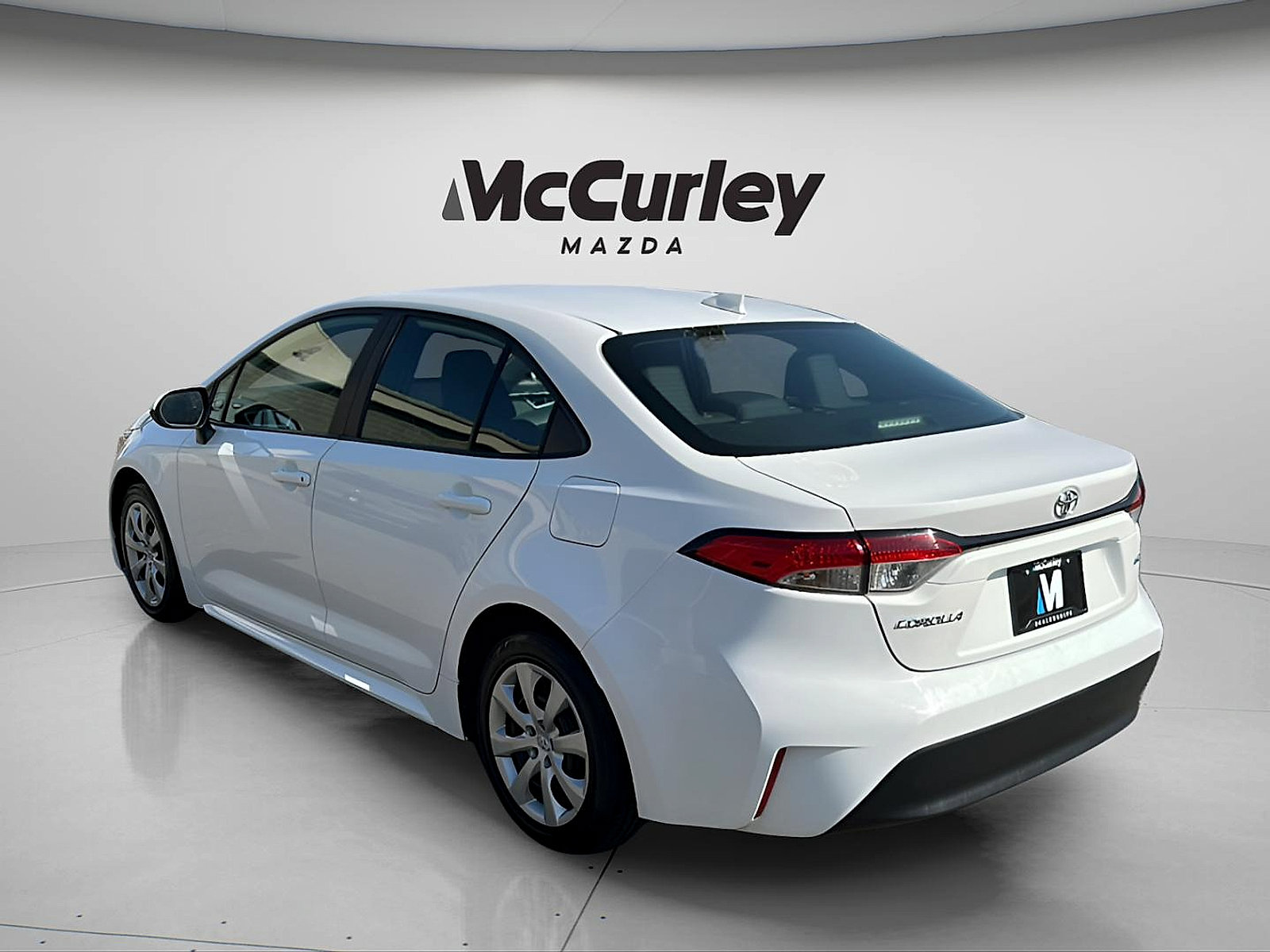 Used 2024 Toyota Corolla LE FWD image 5