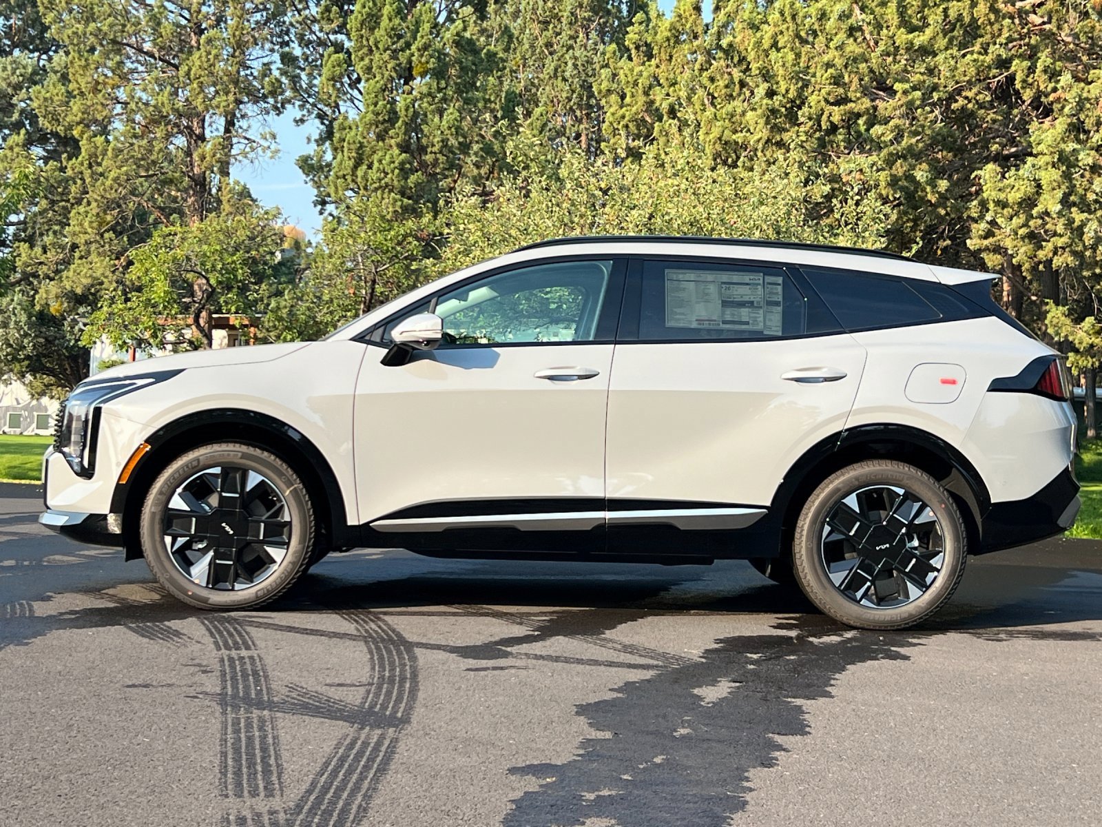 New 2026 Kia Sportage SX image 7