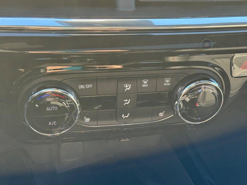 New 2026 Chevrolet Trax RS w/ Sunroof Package image 16