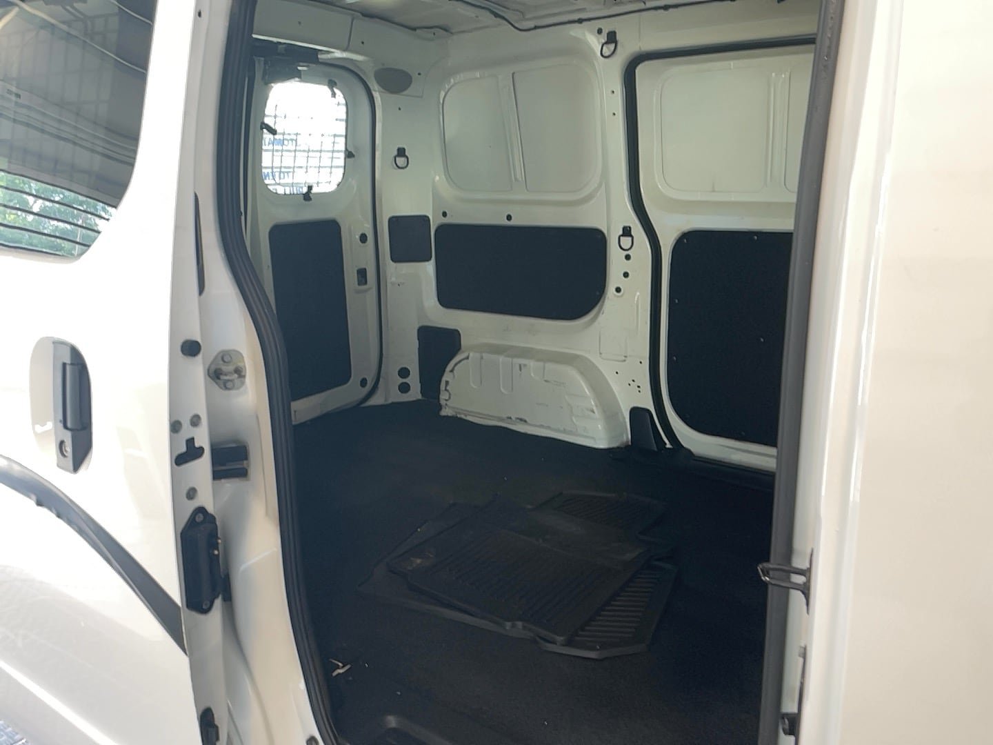 Used 2021 Nissan NV200 SV w/ Sliding Door Glass Package FWD image 19