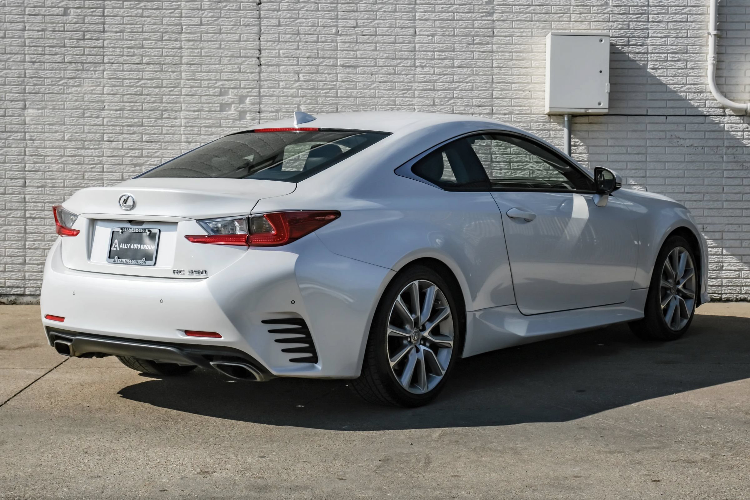 Used 2016 Lexus RC 350 w/ Luxury Package RWD image 8