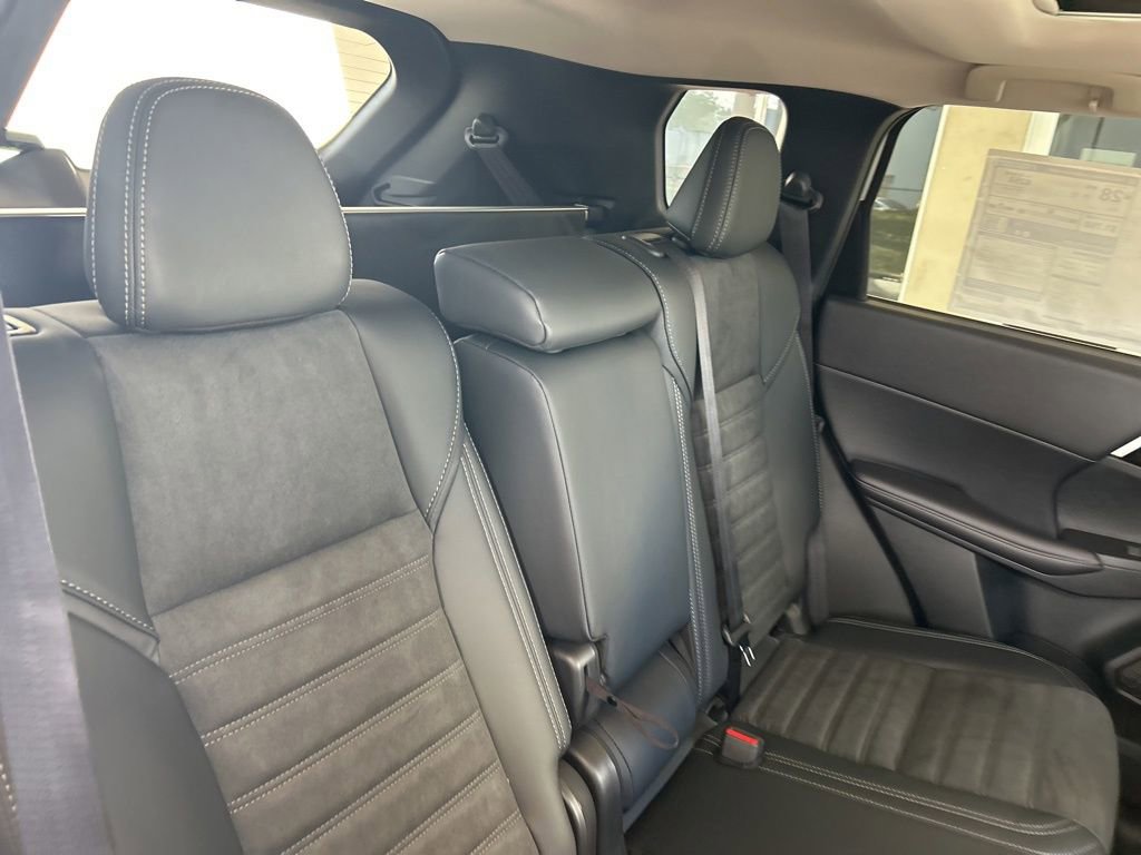 New 2026 Mitsubishi Outlander SE image 26