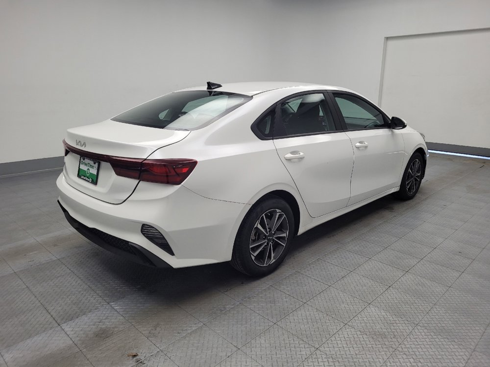 Used 2023 Kia Forte LXS image 9