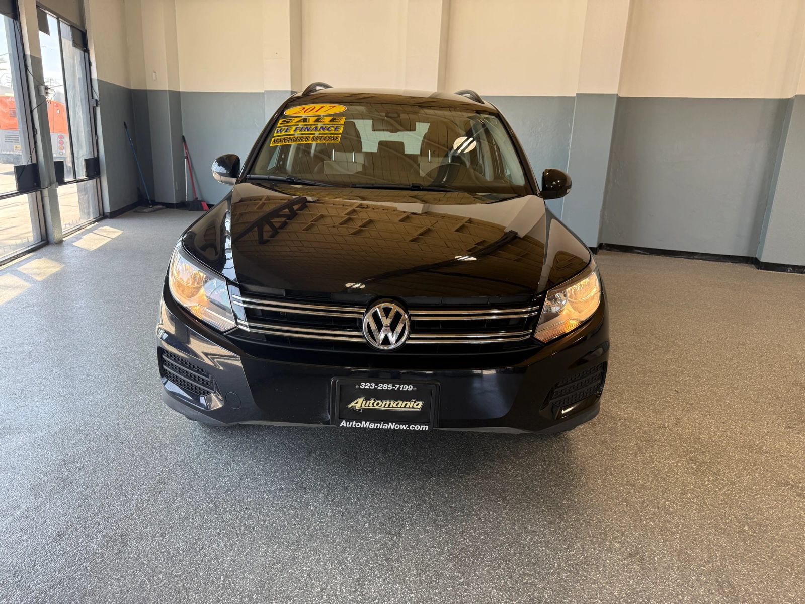 Used 2017 Volkswagen Tiguan S AWD/4WD image 2