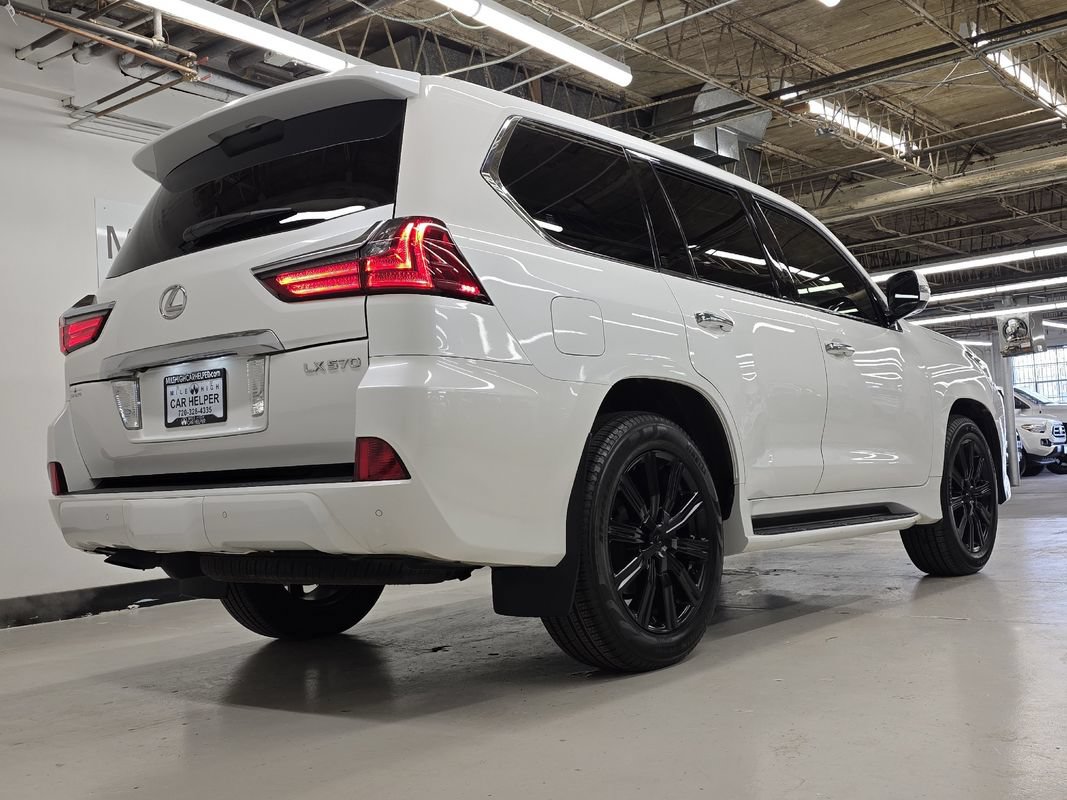 Used 2017 Lexus LX 570 4WD w/ Luxury Package image 20