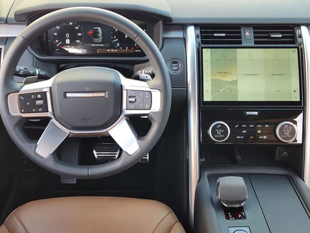 Used 2024 Land Rover Discovery Dynamic SE image 25
