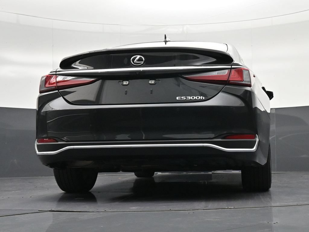 Used 2025 Lexus ES 300h w/ Premium Package FWD image 34