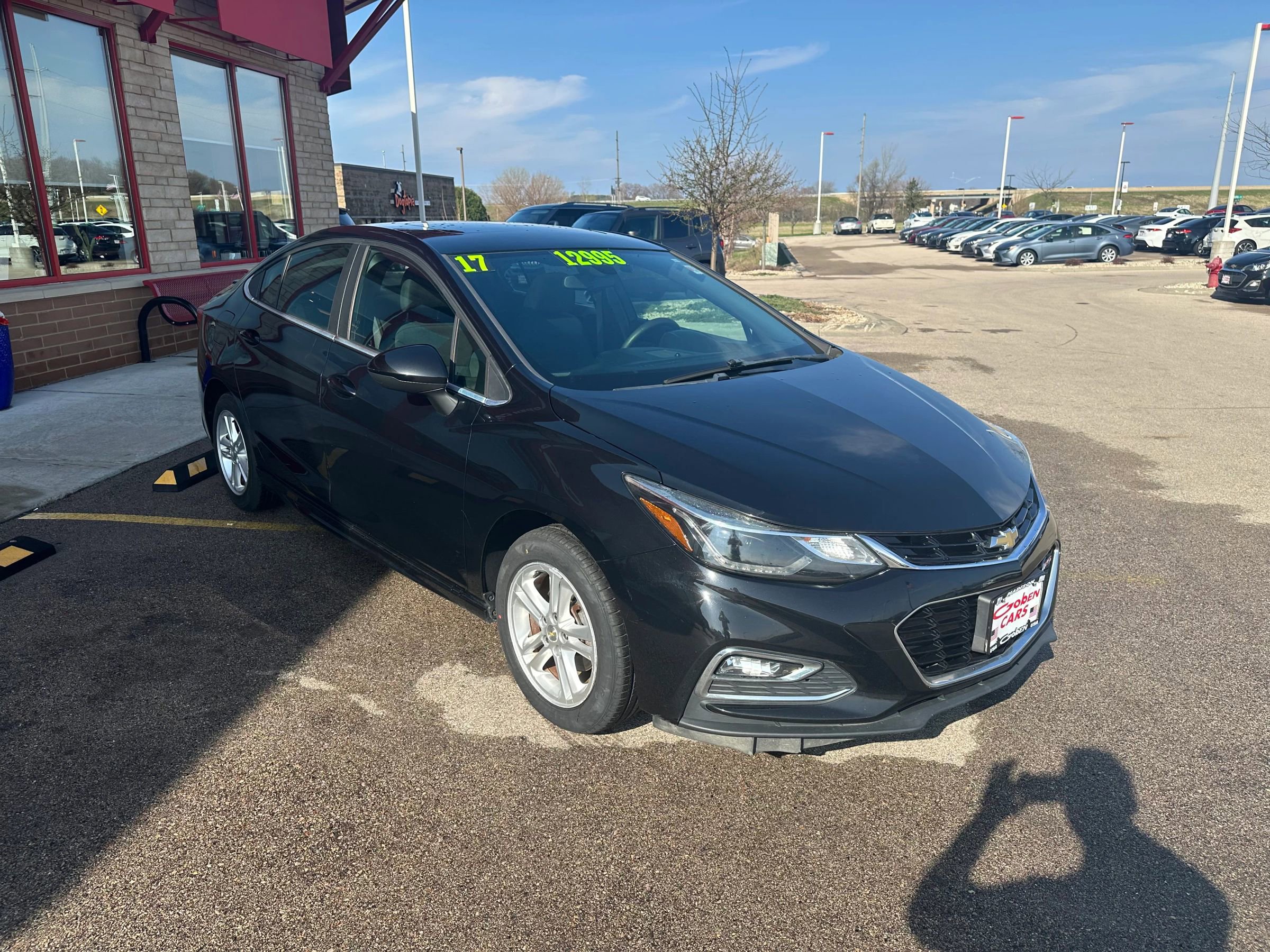 Used 2017 Chevrolet Cruze LT w/ LT True North Edition FWD image 5