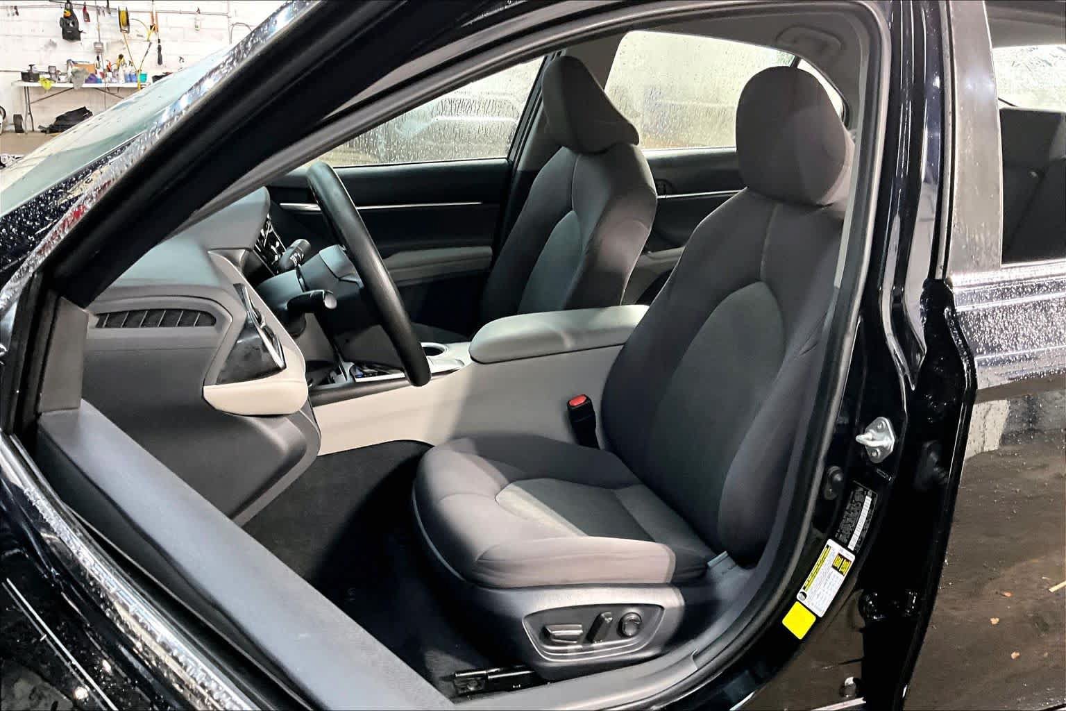 Used 2024 Toyota Camry LE FWD image 8