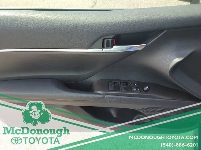 Used 2024 Toyota Camry SE FWD image 12