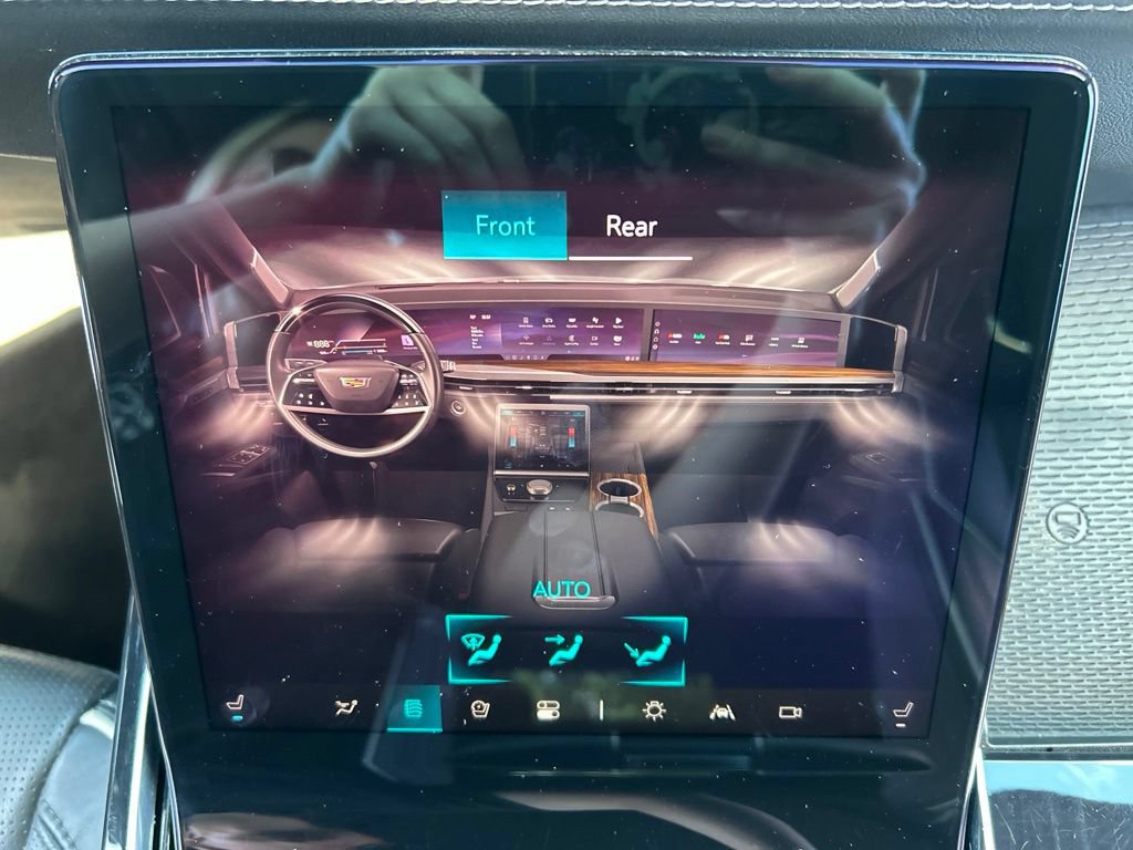 Used 2025 Cadillac Escalade Sport w/ LPO, ONYX Package RWD image 32
