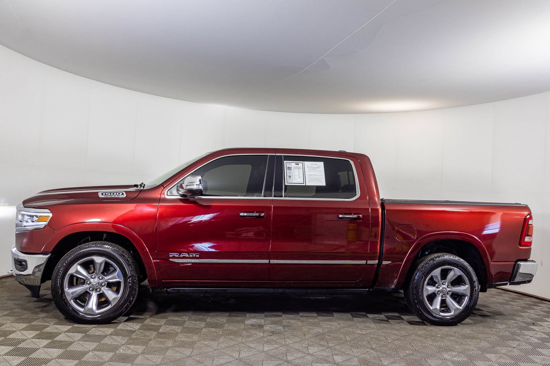Used 2019 RAM 1500 Limited w/ Advanced Safety Group AWD/4WD image 24