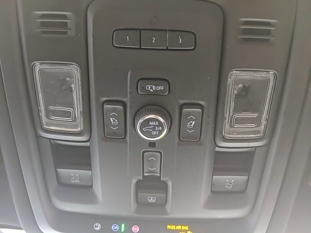 Used 2023 GMC Yukon Denali Ultimate image 34