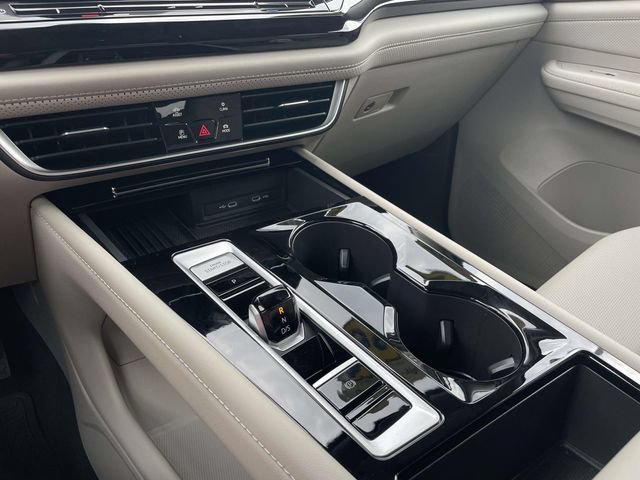 Certified 2026 Volkswagen Atlas SE w/ Black Wheel Package FWD image 30