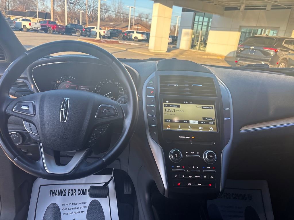 Used 2016 Lincoln MKC Select image 16