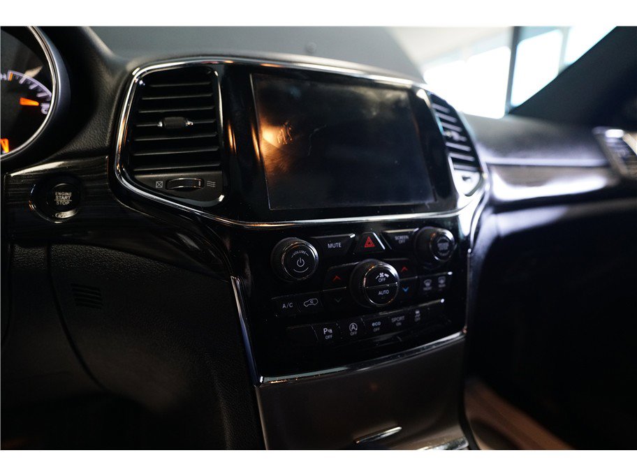 Used 2019 Jeep Grand Cherokee Altitude image 21