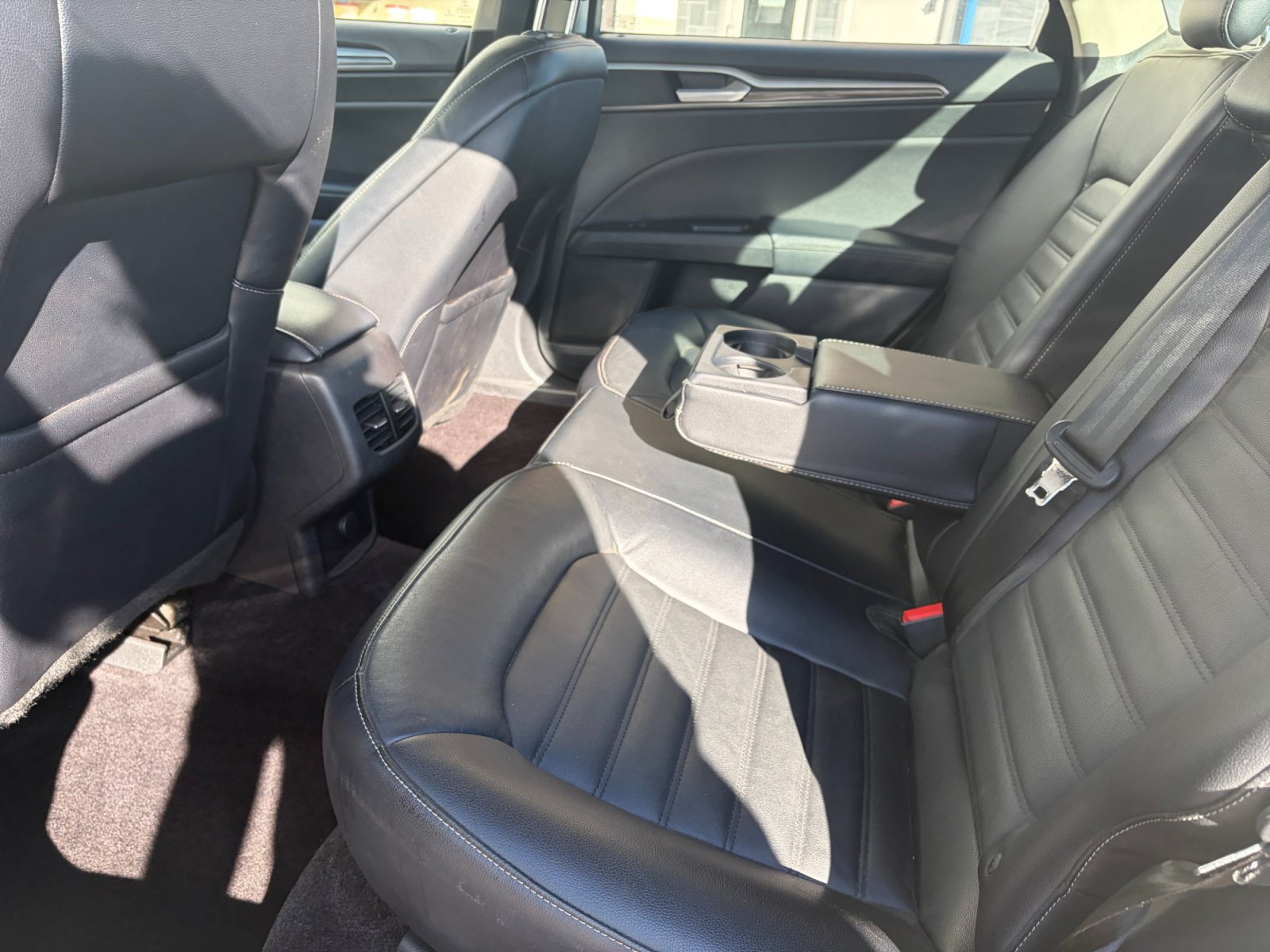 Used 2017 Ford Fusion SE w/ Fusion SE Technology Package AWD/4WD image 26