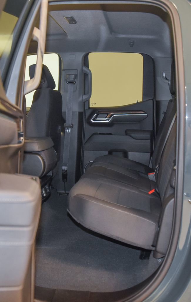 Used 2025 Chevrolet Silverado 1500 LT image 10