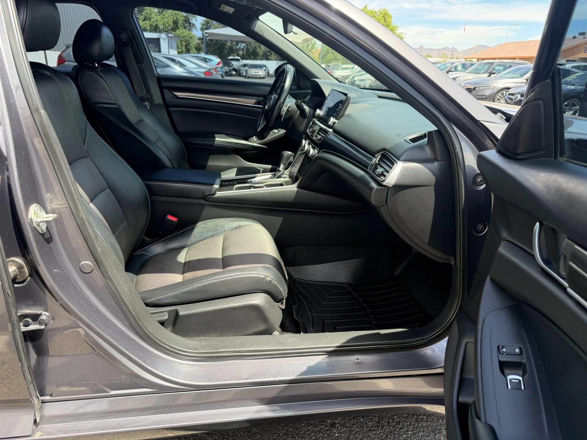 Used 2018 Honda Accord Sport image 28