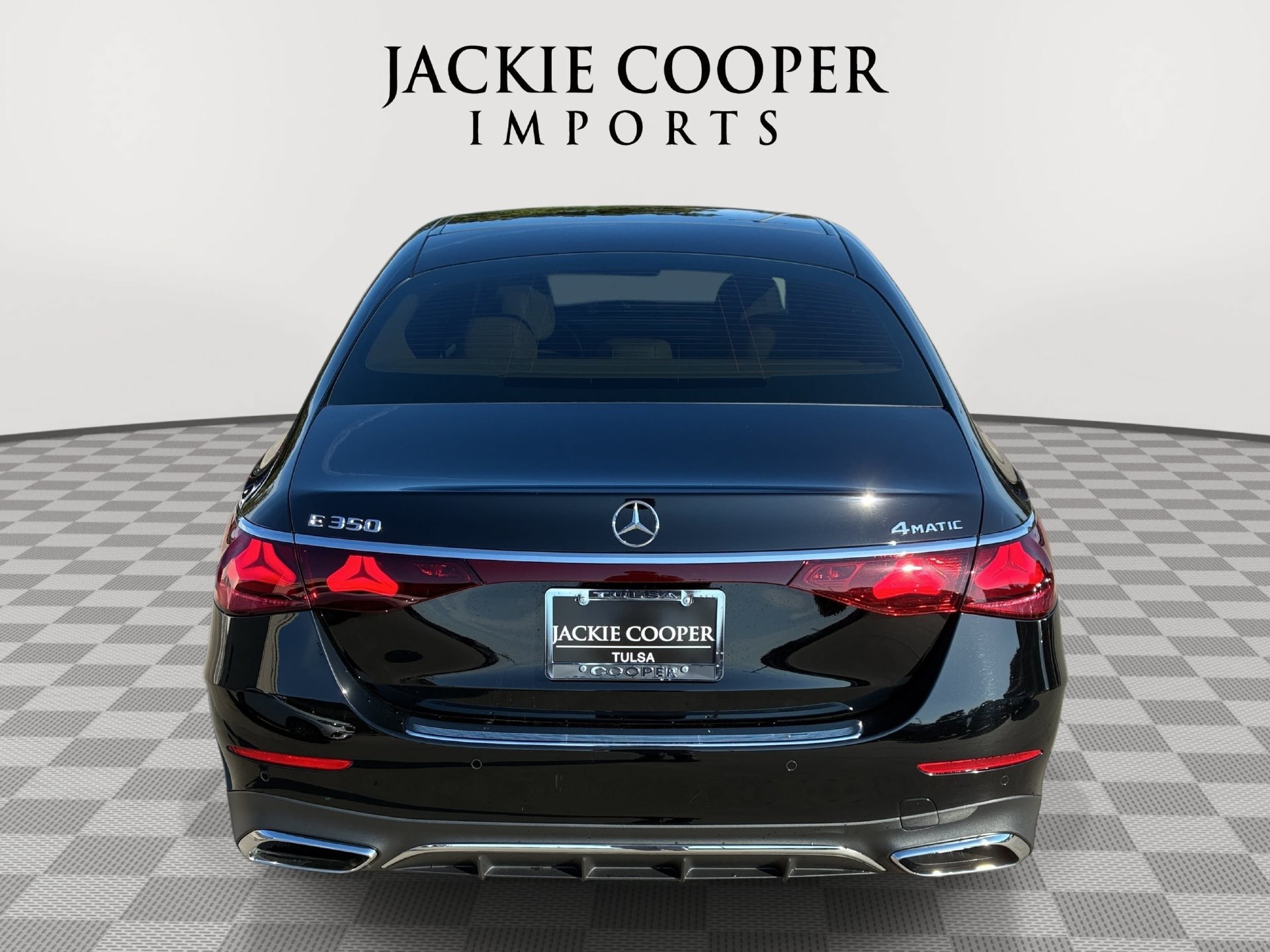 Used 2024 Mercedes-Benz E 350 4MATIC Sedan image 6