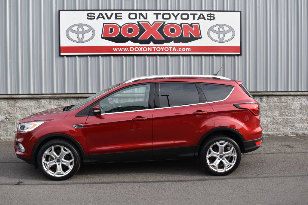 Used 2019 Ford Escape Titanium AWD/4WD image 4