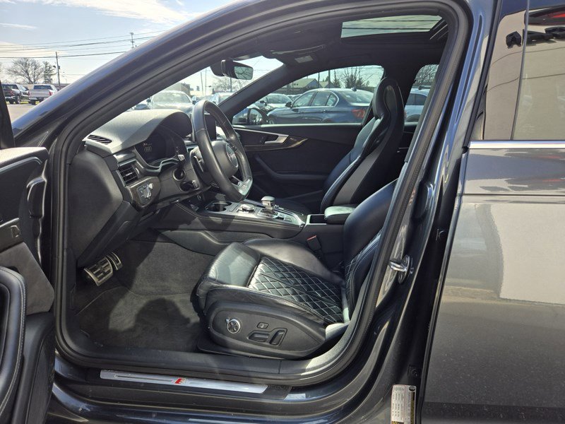 Used 2018 Audi S4 Prestige w/ Prestige Package image 9
