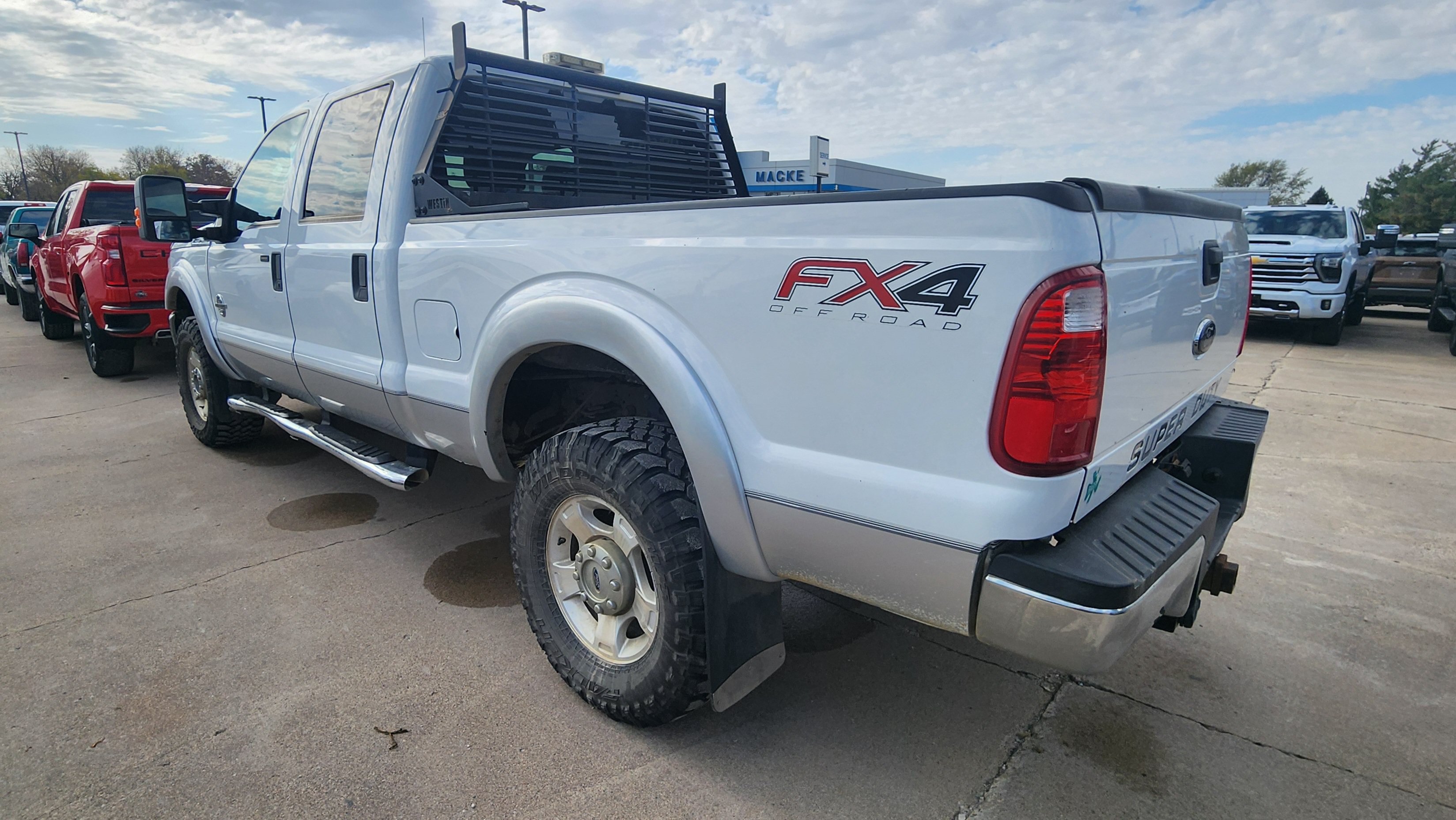 Used 2015 Ford F350 XLT w/ XLT Interior Package AWD/4WD image 6