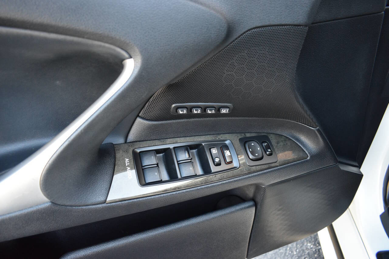 Used 2011 Lexus IS 250 AWD image 16