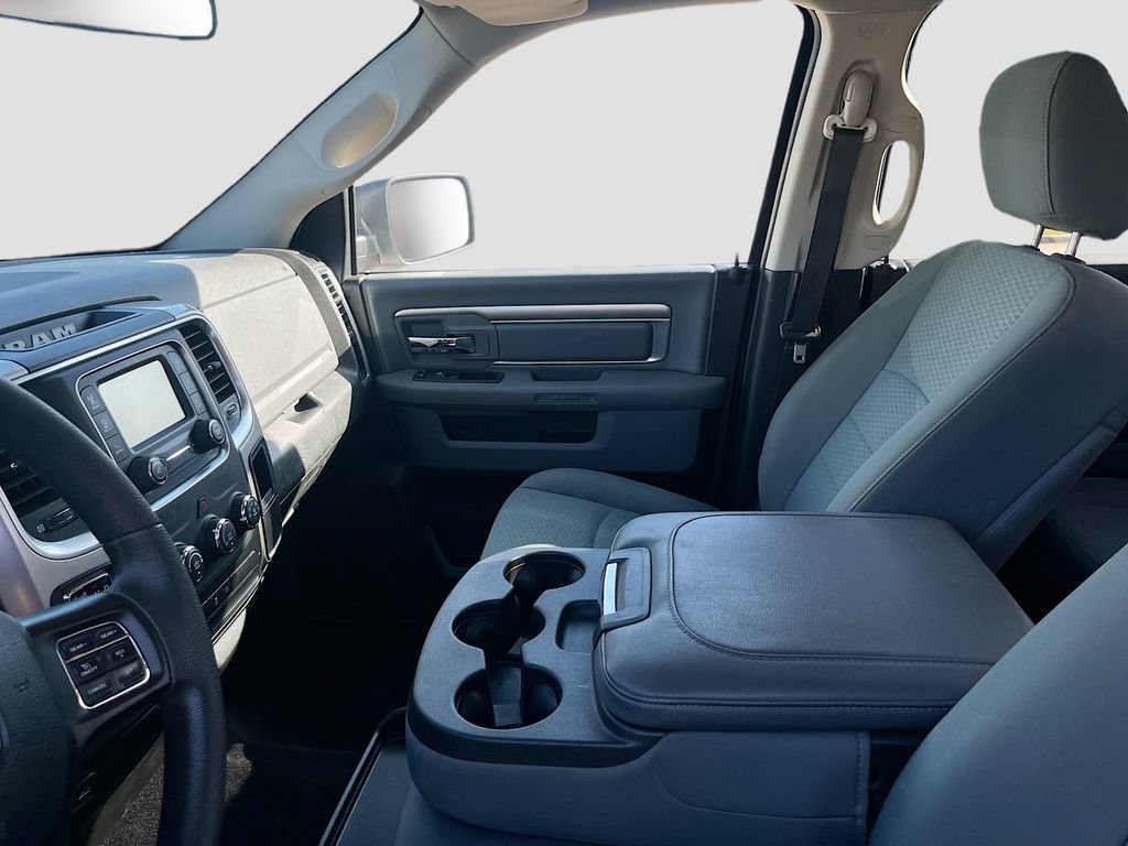 Used 2019 RAM 1500 Classic SLT AWD/4WD image 19