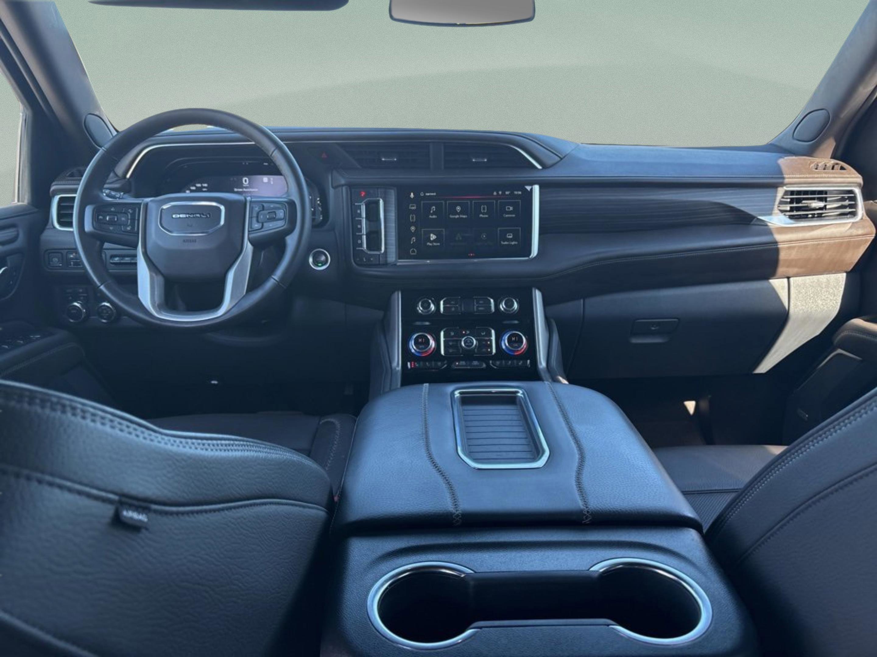 Used 2023 GMC Yukon XL Denali image 15