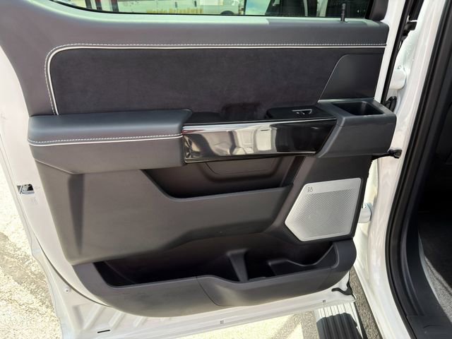 Used 2025 Ford F150 Lightning Platinum AWD/4WD image 23