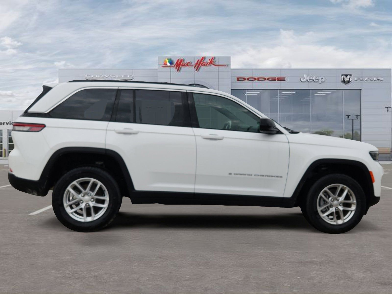 New 2026 Jeep Grand Cherokee Laredo RWD image 6