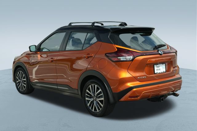 Used 2021 Nissan Kicks SR w/ SR Premium Package FWD image 6