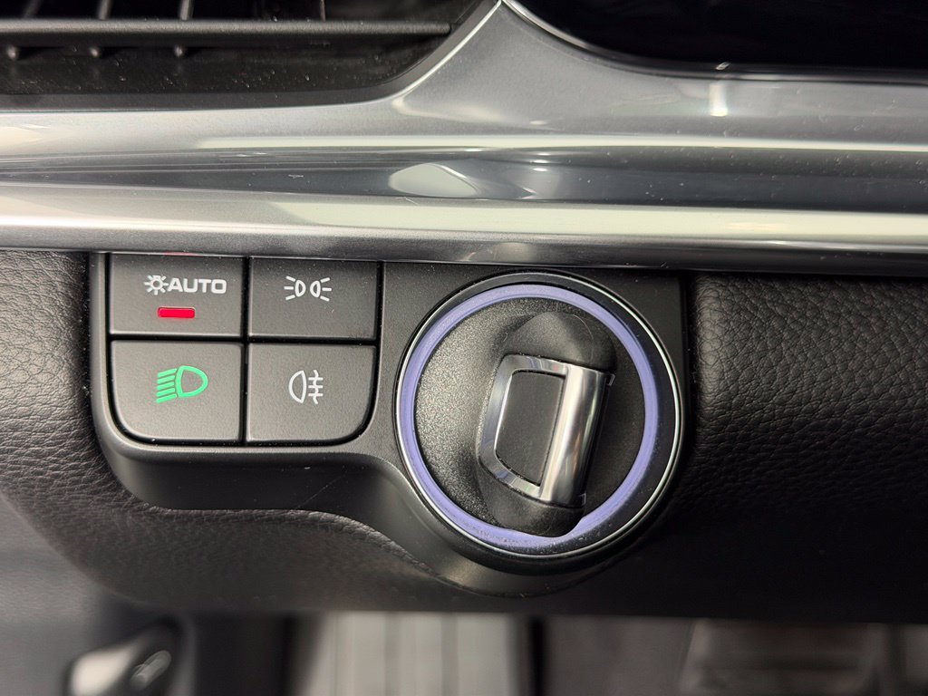 Certified 2023 Porsche Panamera 4 Platinum Edition AWD/4WD image 30