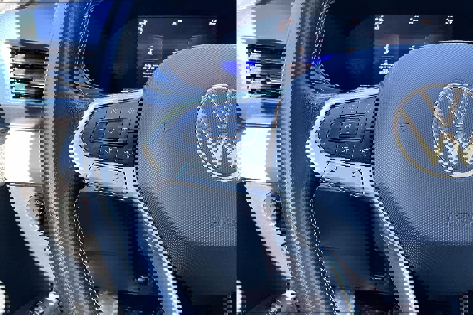 Used 2023 Volkswagen Taos SE w/ Panoramic Sunroof Package image 24