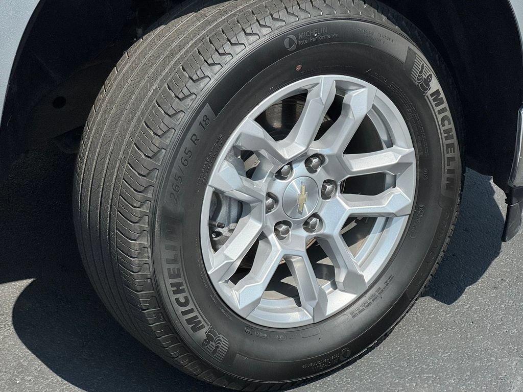 Used 2024 Chevrolet Silverado 1500 LT AWD/4WD image 10