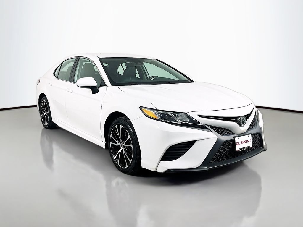 Used 2020 Toyota Camry SE FWD image 4