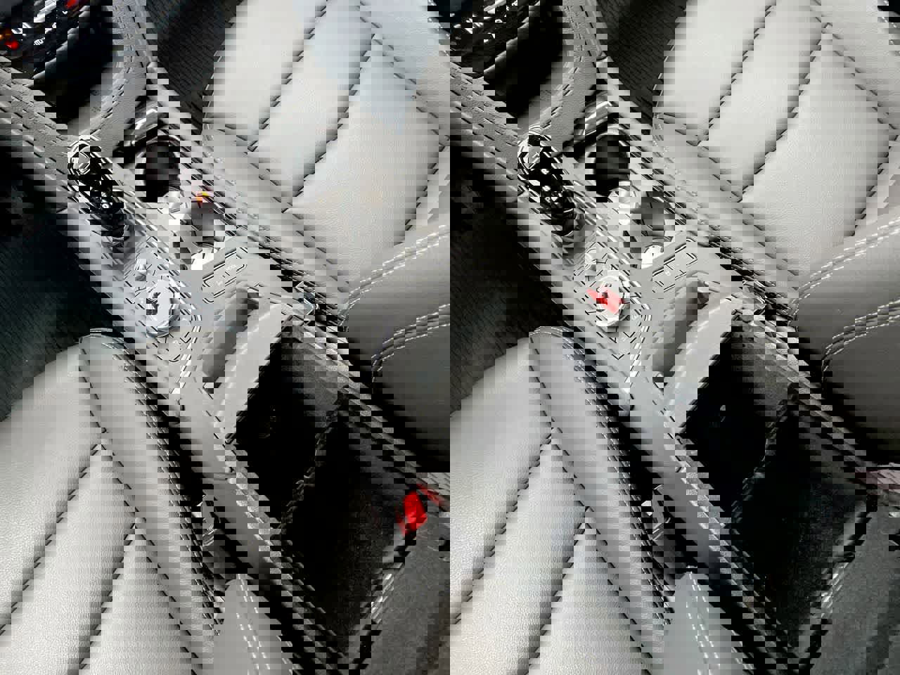 Certified 2024 Cadillac XT5 Luxury w/ LPO, Floor Liner Package image 22